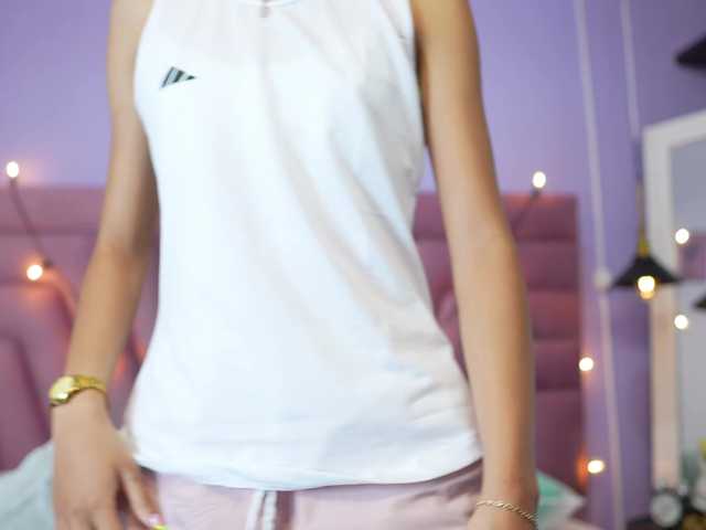 Beautifulskinny18 live cam on BongaCams