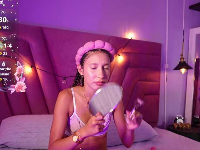 Beautifulskinny18 live cam on BongaCams