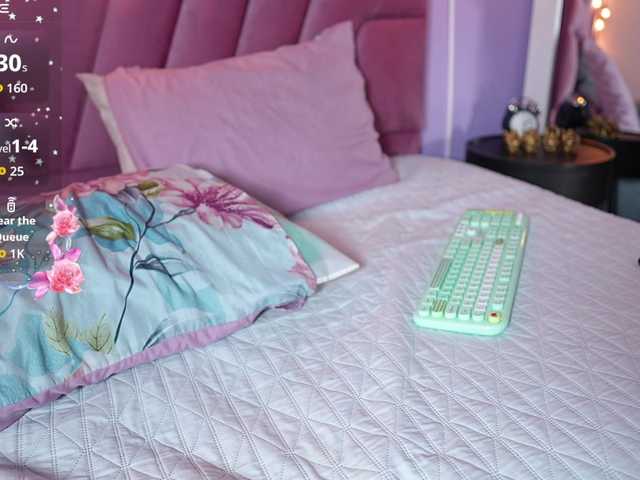 Beautifulskinny18 live cam on BongaCams