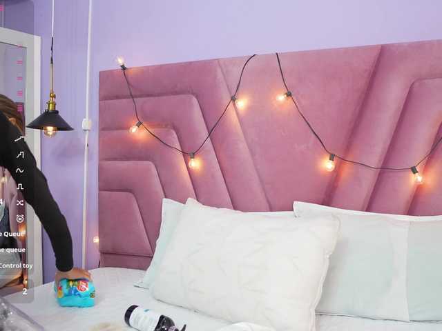 Beautifulskinny18 live cam on BongaCams