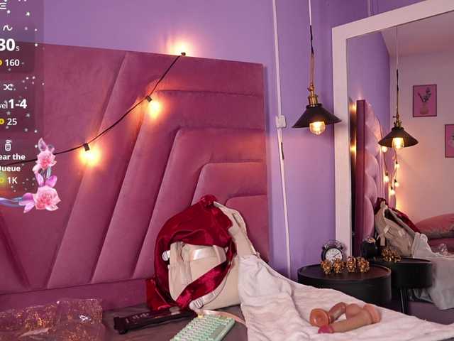 Beautifulskinny18 live cam on BongaCams
