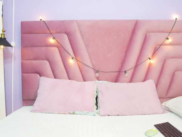 Beautifulskinny18 live cam on BongaCams