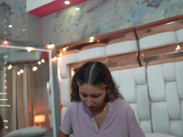Beautifulskinny18 live cam on BongaCams