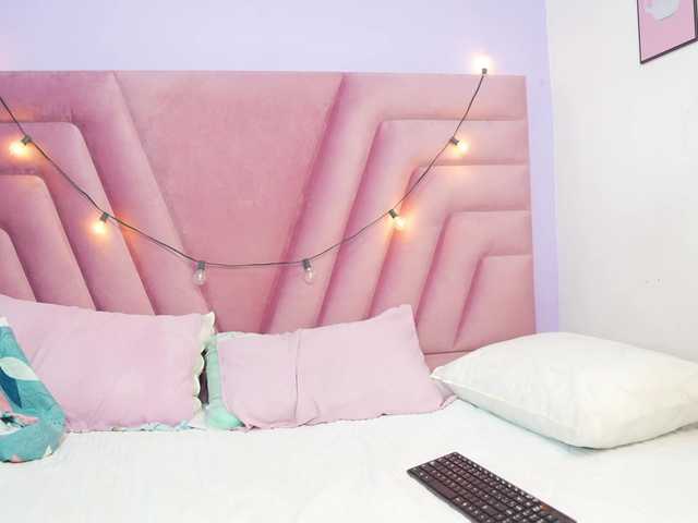 Beautifulskinny18 live cam on BongaCams