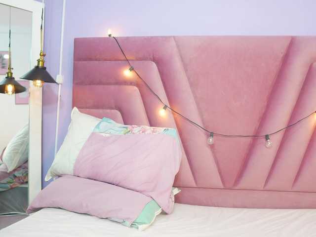 Beautifulskinny18 live cam on BongaCams