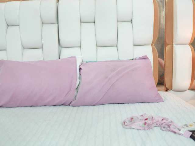 Beautifulskinny18 live cam on BongaCams