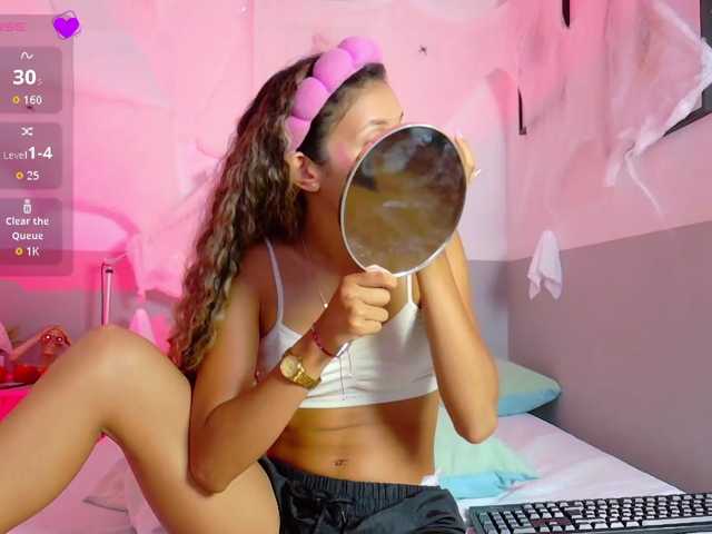 Beautifulskinny18 live cam on BongaCams