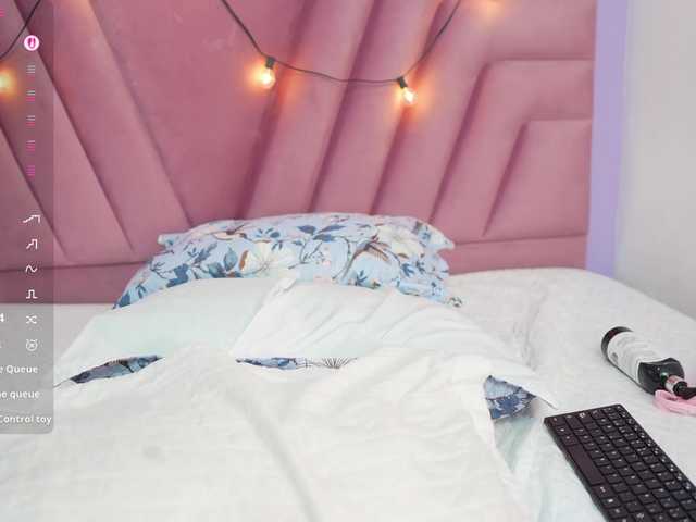 Beautifulskinny18 live cam on BongaCams