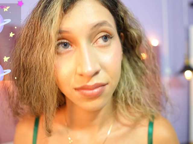 Beautifulskinny18 live cam on BongaCams