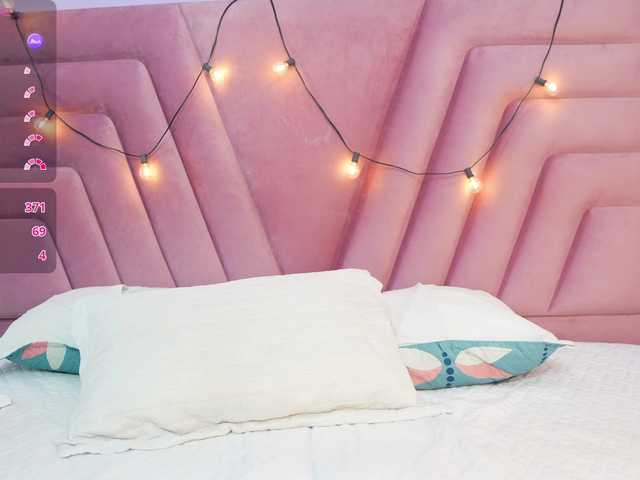 Beautifulskinny18 live cam on BongaCams