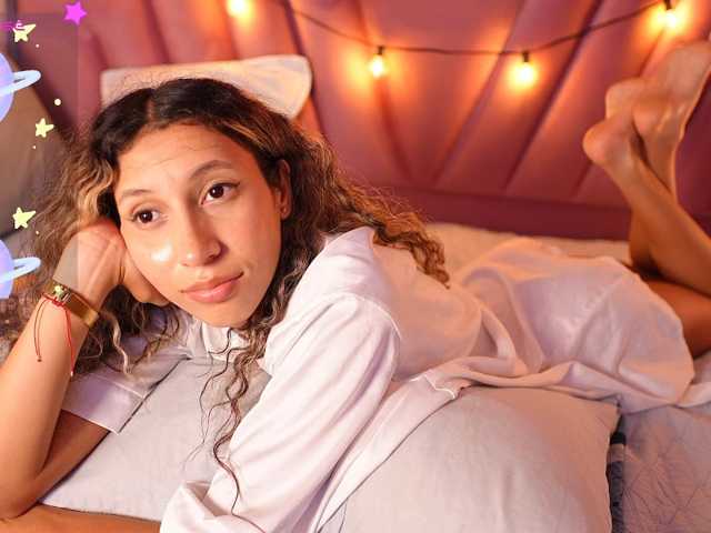 Beautifulskinny18 live cam on BongaCams