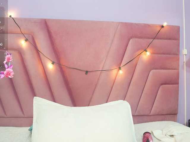 Beautifulskinny18 live cam on BongaCams