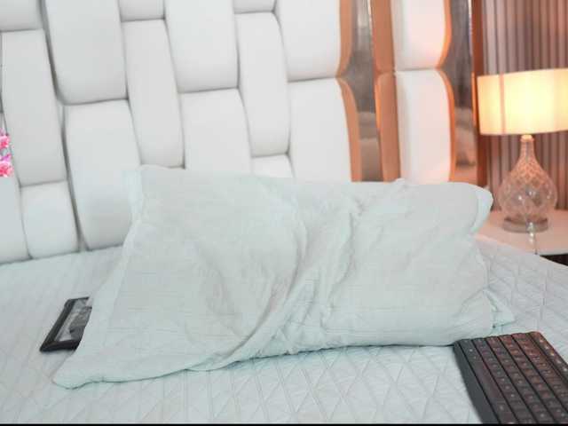 Beautifulskinny18 live cam on BongaCams