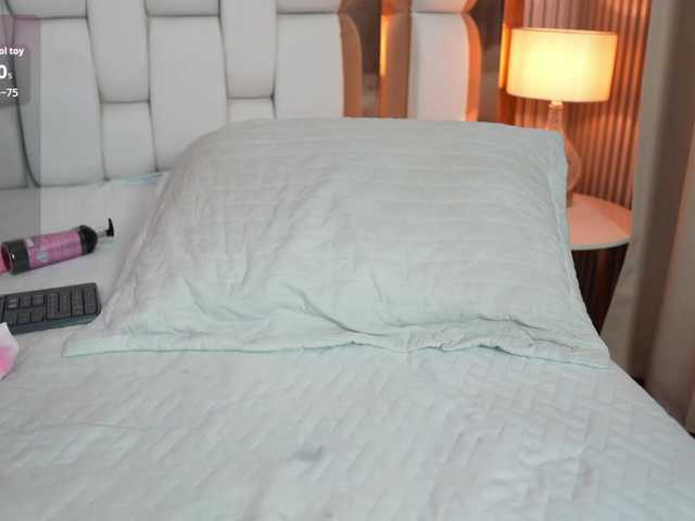 Beautifulskinny18 live cam on BongaCams