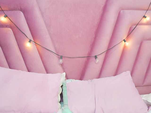 Beautifulskinny18 live cam on BongaCams