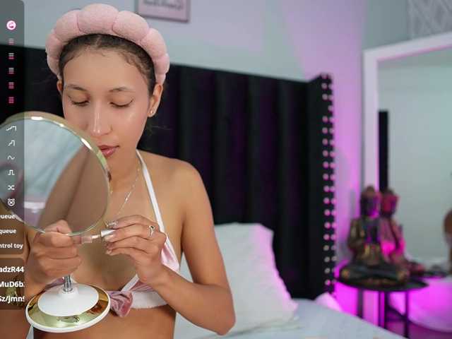Beautifulskinny18 live cam on BongaCams