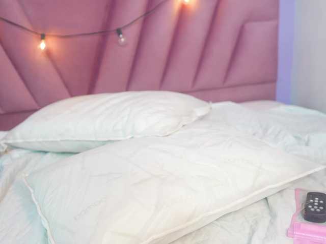 Beautifulskinny18 live cam on BongaCams