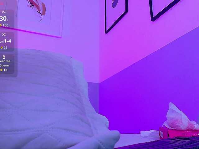 Beautifulskinny18 live cam on BongaCams