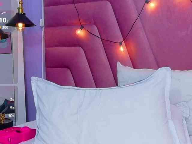 Beautifulskinny18 webcam