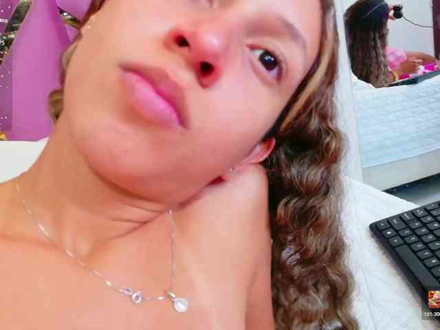 Beautifulskinny18 webcam