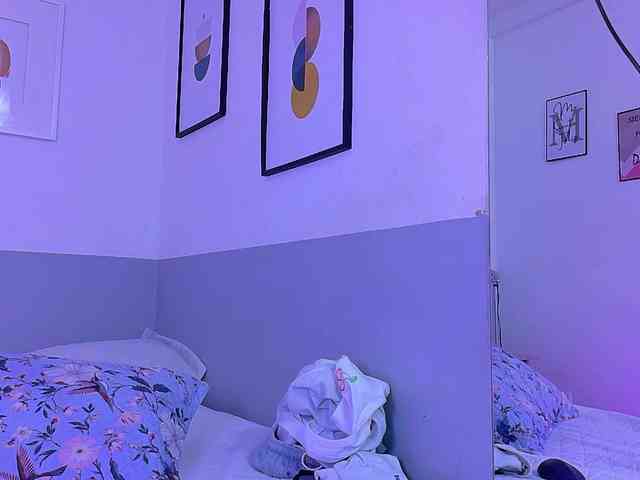 Beautifulskinny18 webcam