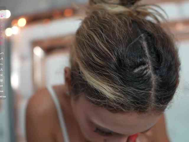 Beautifulskinny18 webcam