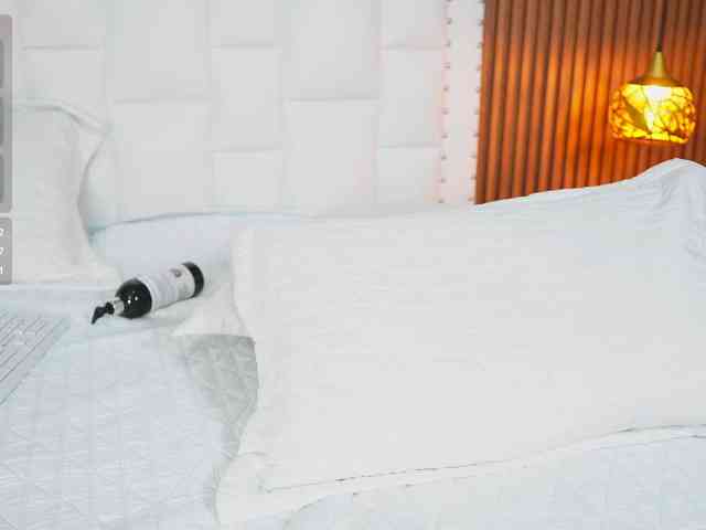 Beautifulskinny18 webcam