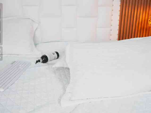 Beautifulskinny18 webcam