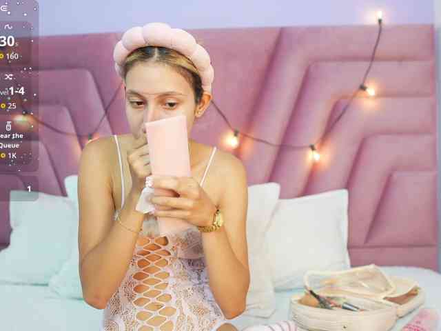 Модель: Beautifulskinny18