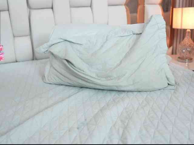 Beautifulskinny18 webcam