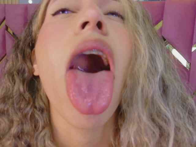 Beautifulskinny18 webcam