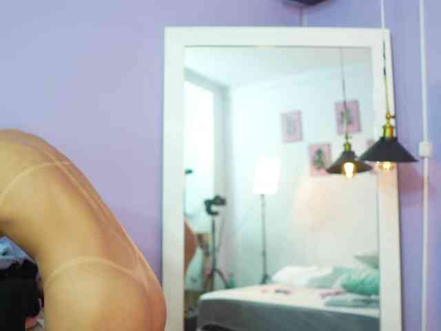 Beautifulskinny18 webcam