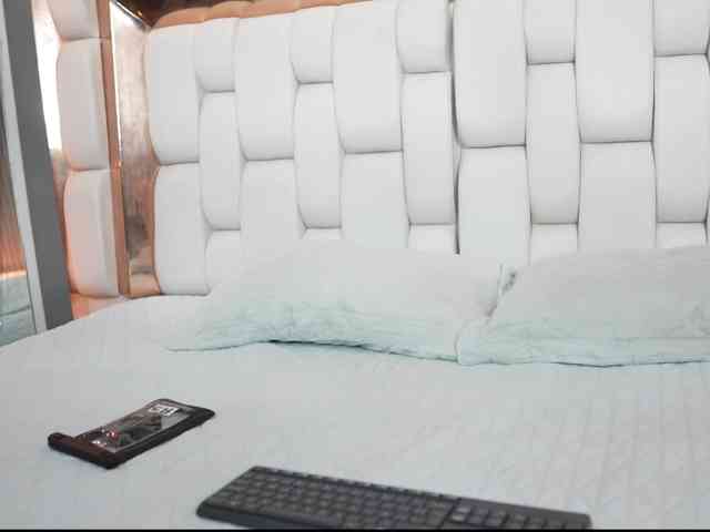 Beautifulskinny18 webcam