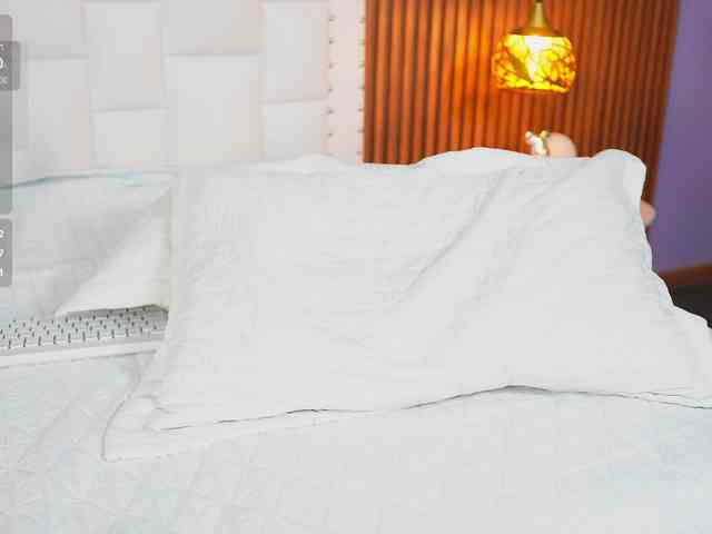 Beautifulskinny18 webcam