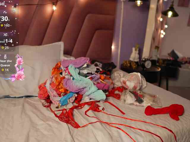 Beautifulskinny18 webcam