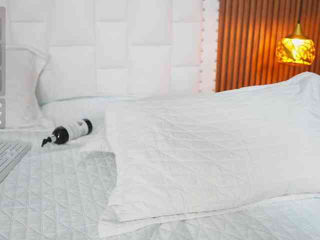 Beautifulskinny18 webcam