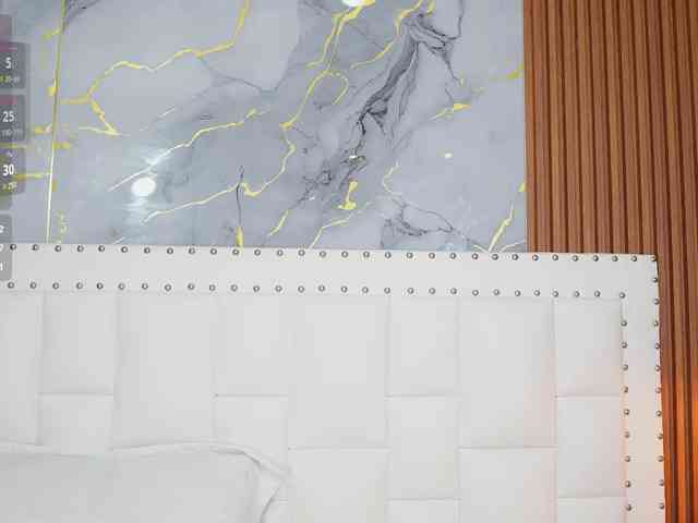 Beautifulskinny18 webcam