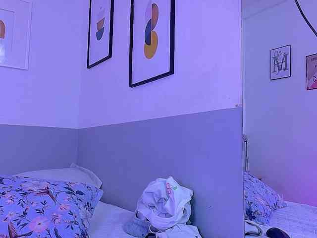 Beautifulskinny18 webcam