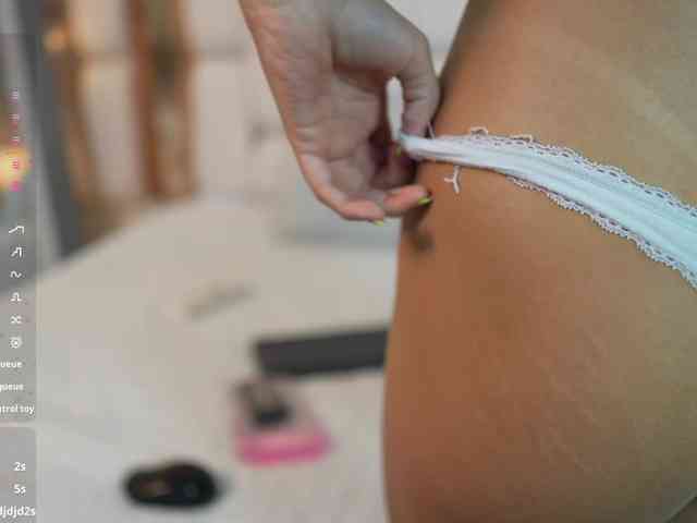 Beautifulskinny18 webcam