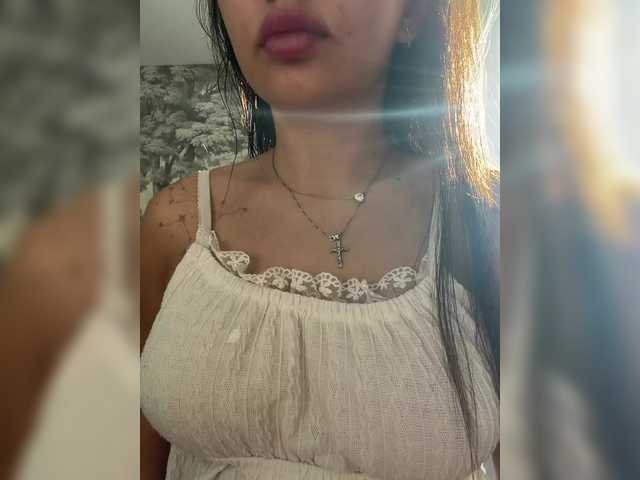 Kitiiiket live cam on BongaCams