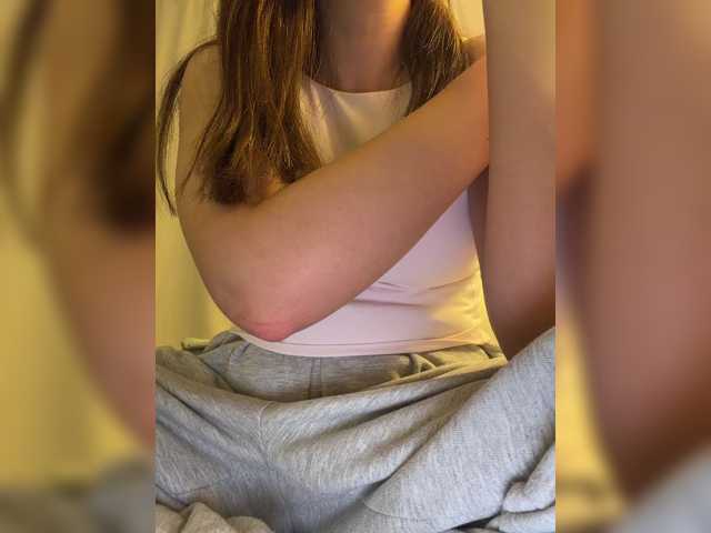 Kitiiiket live cam on BongaCams