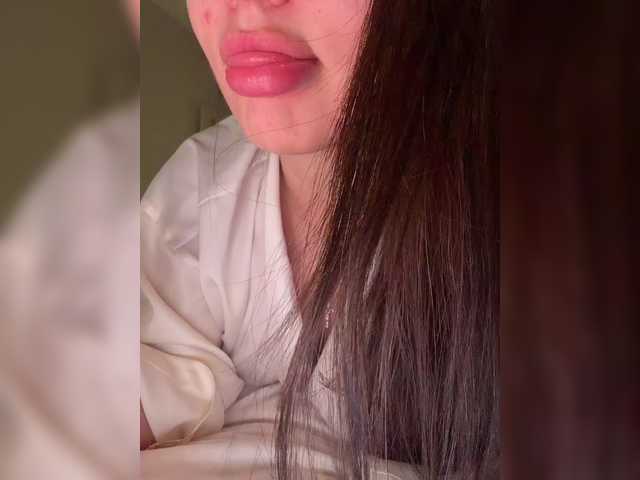 Kitiiiket live cam on BongaCams