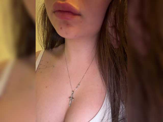 Kitiiiket live cam on BongaCams