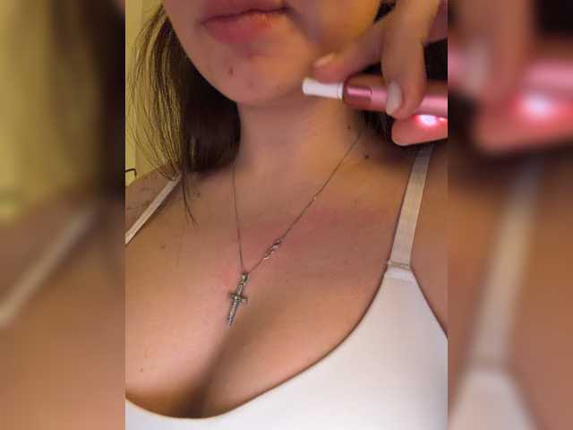 Kitiiiket live cam on BongaCams