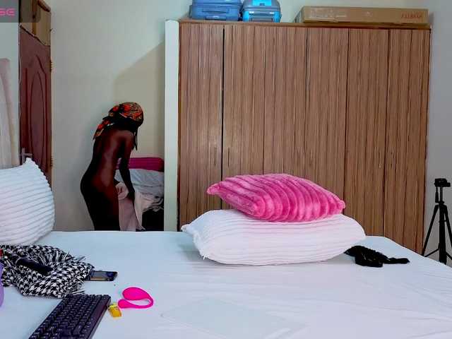 Keishakrish live webcam show