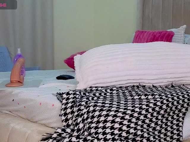 Keishakrish live cam on BongaCams