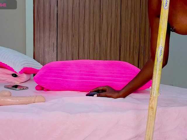 Keishakrish live cam on BongaCams