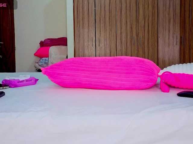 Keishakrish live cam on BongaCams