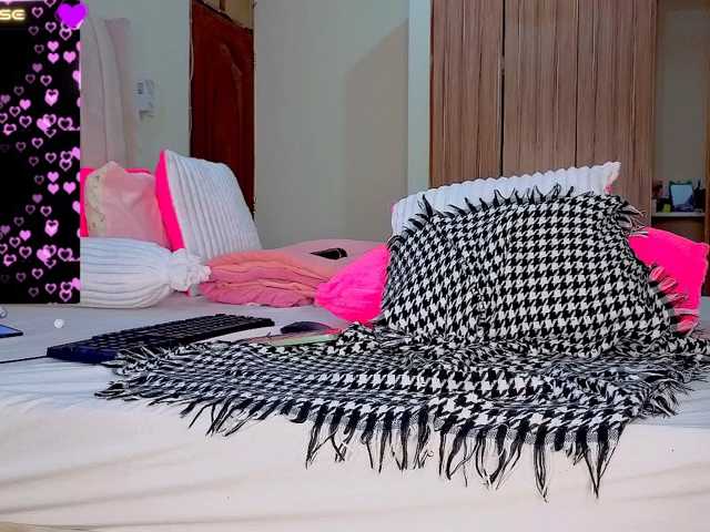 Keishakrish live cam on BongaCams