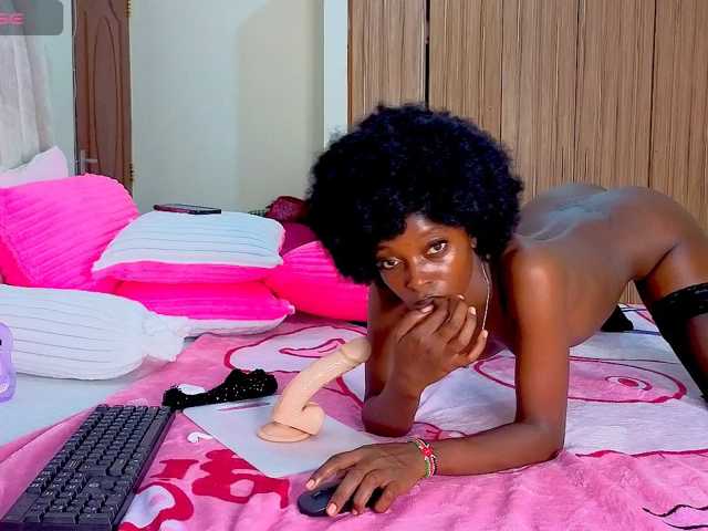 Keishakrish live cam on BongaCams